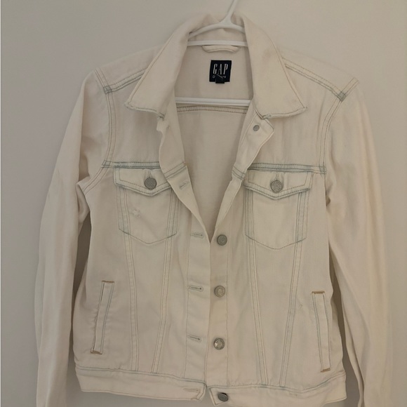 White Gap Denim Jacket - size medium - Picture 2 of 3